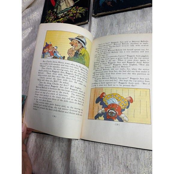 Vintage raggedy and hard back books 7 set - Picture 7 of 10